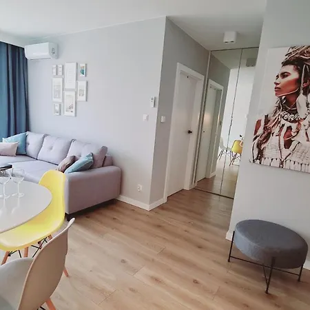 Klifowa 16 * רבאל